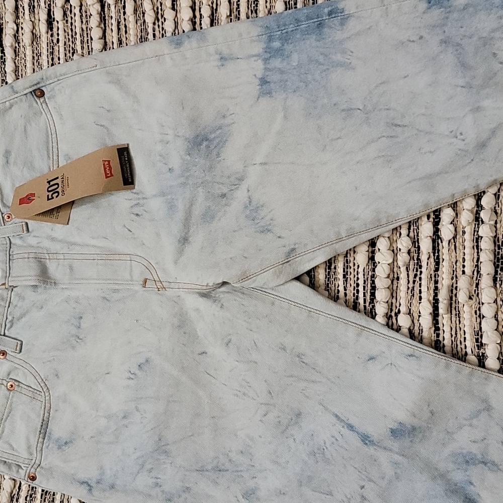 Levi's 501 Jeans - Picture 5 of 9
